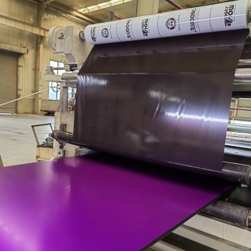 3050mm طول برش آلومینیوم Polyvinylidene فلوراید پانل برای سطوح صاف و ماندگار